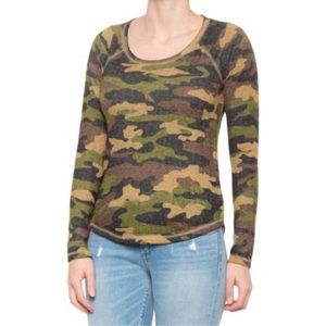 Lucky Brand Camo Thermal